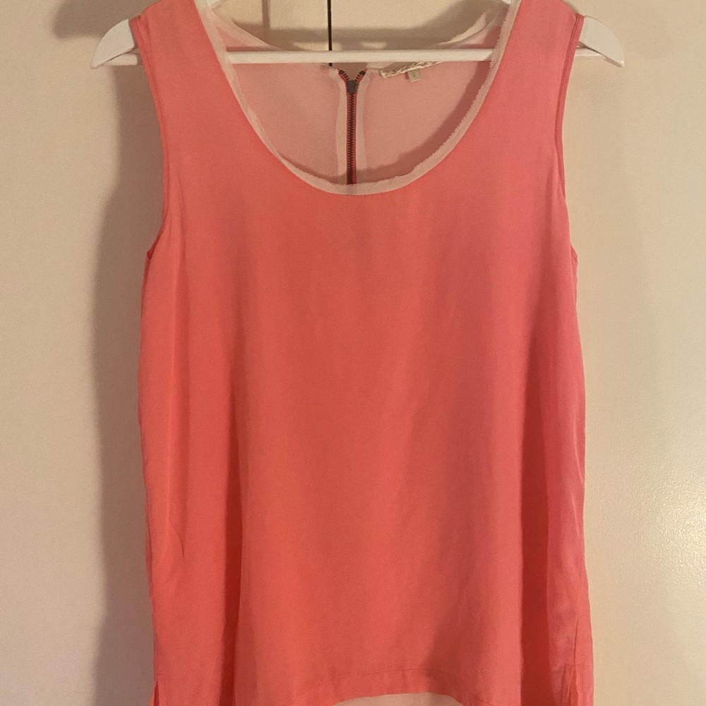 Sleeveless blouse